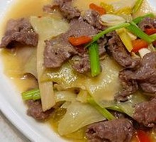 Sour Cabbage Stir-Fried with Fresh Beef