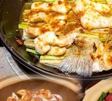 Traditional Clay Pot Rice with Preserved Meats