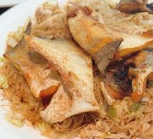 Stir-fried Spanish Mackerel with Rice Noodles