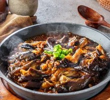 Stoned Plate Meat and Eggplant