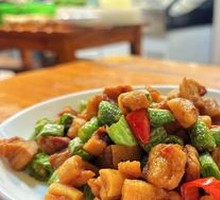 Spicy Pepper and Pork Crumbs