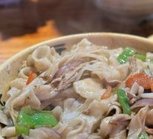 Stir-fried Noodles with Pork Strips