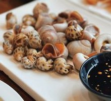 Spicy Razor Clam and Horn Snail Stir-fry