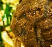Old Sour Cabbage Beef Shank Noodles