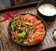 Green Pepper Stir-fried Tofu and Duck Rice