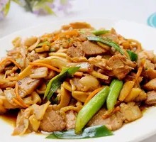 Bamboo Shoot Dry Stir-Fry with Pork on Rice