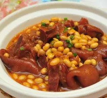 Pig Trotter Stewed with Yellow Beans