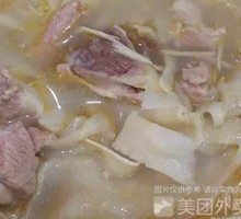 Bones Stewed with Preserved Bamboo Shoots