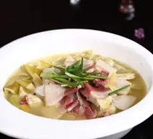 Salted Pork and Bamboo Shoot Stew