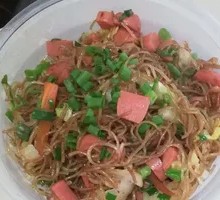 Ham Sausage Stir-fried Rice Noodles