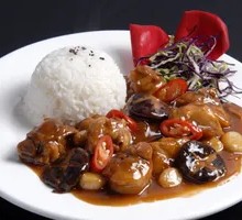 Sliced Chicken with Mushrooms Rice Bowl