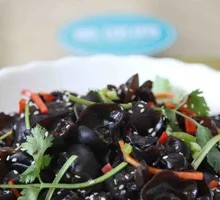Cold-mixed black fungus