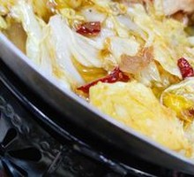Spicy Pot-Braised Cabbage