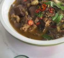 Sour Cabbage Stewed Pork Offal with Intestines