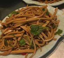 Cold-mixed tofu skin strips