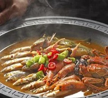 Shicui Xuan's Signature Mixed Fish Hot Pot