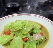 Green Tomato Stir-fried with Preserved Meat