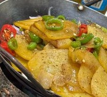 Spicy Potatoes in Dry Pot