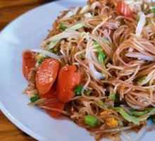 Ham Sausage Stir-fried Rice Noodles