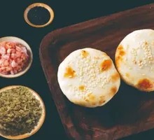 Pickled Vegetable and Pork Mini Bao