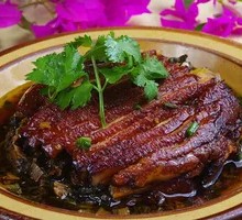 Preserved Vegetable Braised Pork