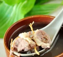 Tuberous Root Duck Soup Noodles