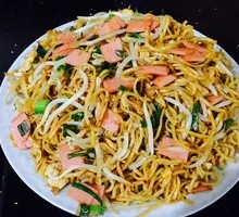 Egg and Sausage Stir-Fried Noodles