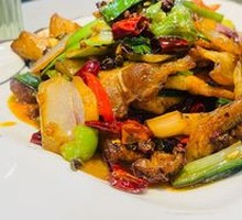 Stir-fried Pork with Garlic Shoots