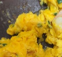 Shrimp and Soft Egg Stir-Fry