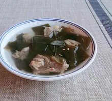 Kelp and Pork Rib Soup