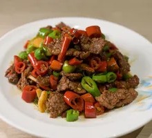 Stir-Fried Beef with Yellow Onion