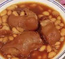 Pork Trotter with Soybeans