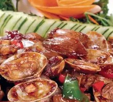 Sauce-Braised Clams