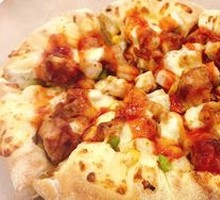 Spicy Crawfish & Tender Chicken Pizza