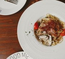 Black Truffle Mushroom White Sauce Pasta