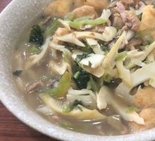 Snow Cabbage and Fresh Bamboo Shoot Noodles with Pork Strips