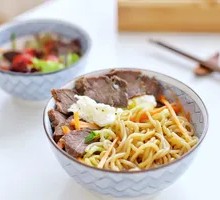 青椒牛肉盖浇面