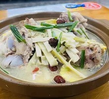 Pork Shank Bone Soup Base