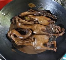 Hangzhou-style Braised Duck