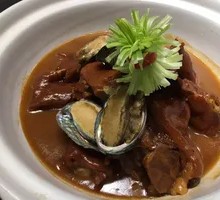 Abalone and Pig Trotter Stew
