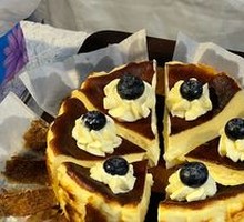 Coconut-flavored Taro Mousse Cheesecake