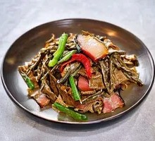 Preserved Pork with Dried Beans