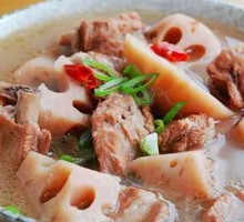 Hóng Hú Pork Rib and Lotus Root Soup