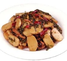 Snow Cabbage and Pork Stir-fried Rice Noodles