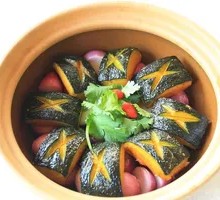 Braised Chestnut Pumpkin in Clay Pot