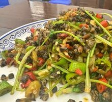 Spicy Stir-fried Snail Meat