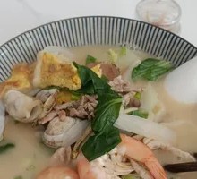 Signature Seafood Noodles