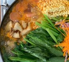 Military-style Hot Pot