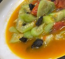 Tomato and Loofah Stir-fry