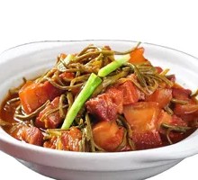 Braised Pork with Dried Beans